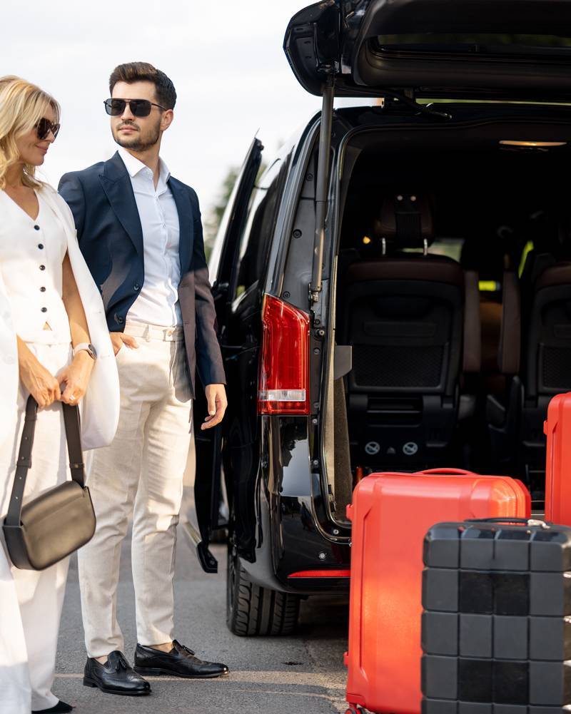 Yolculuğunuz Konforla Başlasın: The Galata Glory Otel VIP Transfer Hizmeti